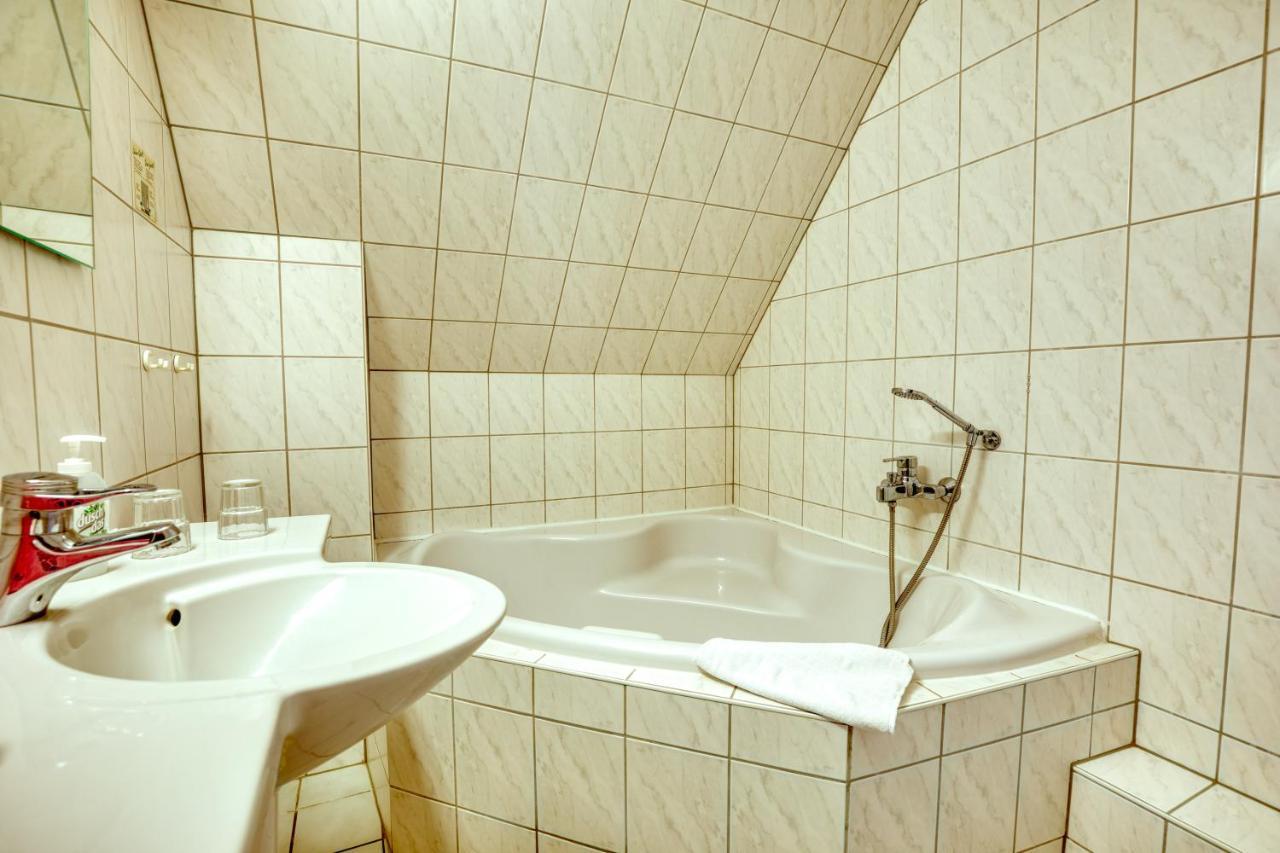 Hotel Kiebitz An Der Ostsee Бергеренде-Ретвіш Екстер'єр фото