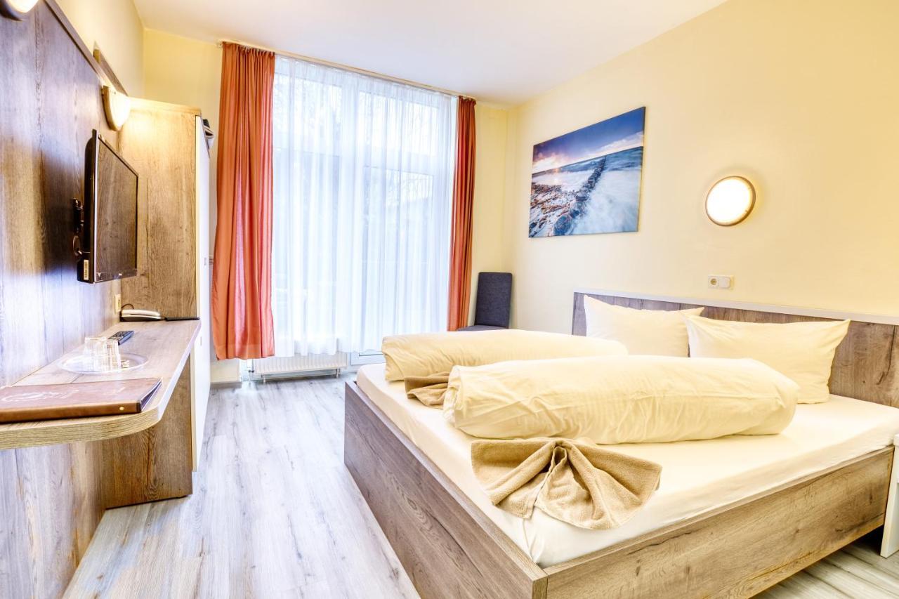 Hotel Kiebitz An Der Ostsee Бергеренде-Ретвіш Екстер'єр фото