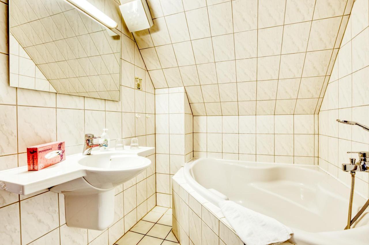 Hotel Kiebitz An Der Ostsee Бергеренде-Ретвіш Екстер'єр фото
